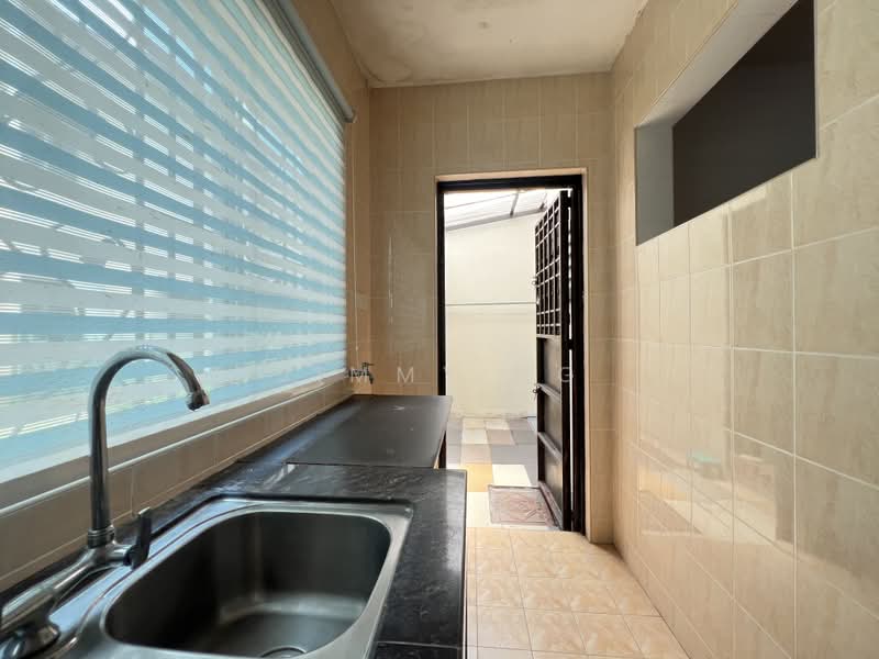 2-storey Terraced House for Sale in Bandar Mahkota Cheras (Cheras) - Jimmy Ng - Kitchen - PropertyGuru.com.my