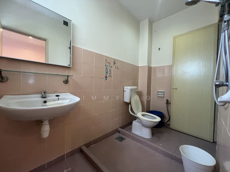 2-storey Terraced House for Sale in Bandar Mahkota Cheras (Cheras) - Jimmy Ng - Bathroom - PropertyGuru.com.my