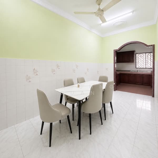 2-storey Terraced House for Sale in BANDAR PUCHONG JAYA (Puchong) - Kho Chng Guan - Dining Room - PropertyGuru.com.my