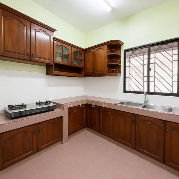 2-storey Terraced House for Sale in BANDAR PUCHONG JAYA (Puchong) - Kho Chng Guan - Kitchen - PropertyGuru.com.my