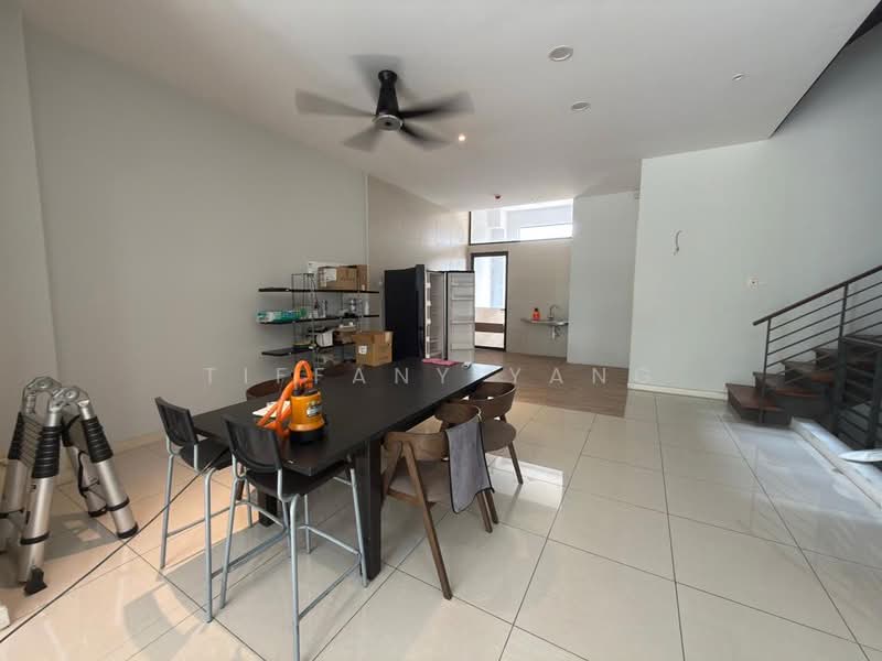 4-storey Terraced House for Rent in Taman Villa Senja (Rawang) - Tiffany Yang - Dining area - PropertyGuru.com.my