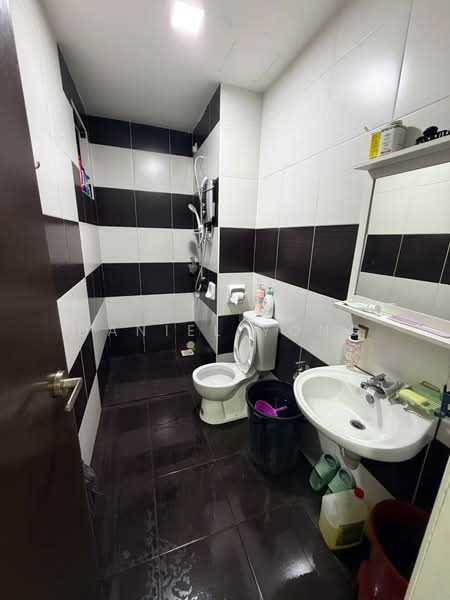Servis Apartment untuk Dijual di Sky Oasis Residence (Pangsapuri Oasis 1) - Daniel Yong - Bathroom - PropertyGuru.com.my