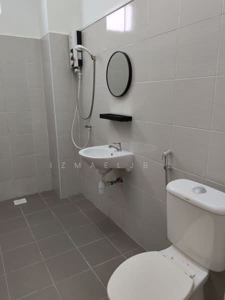 Apartment for Rent at Seri Molek Perdana - Izmaeljb . - Master Bathroom - PropertyGuru.com.my