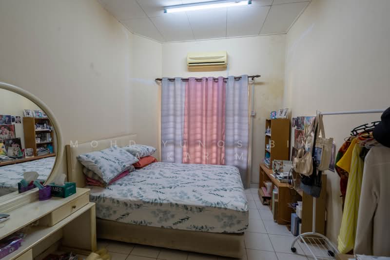 1-storey Terraced House for Sale in Semenyih (Selangor) - Mohd Yunos Bin A.Karim - PropertyGuru.com.my