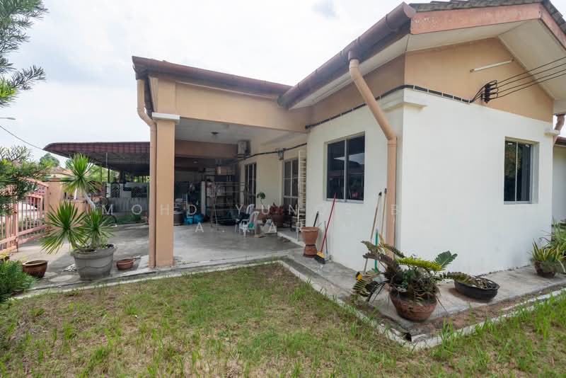 1-storey Terraced House for Sale in Semenyih (Selangor) - Mohd Yunos Bin A.Karim - Exterior - PropertyGuru.com.my