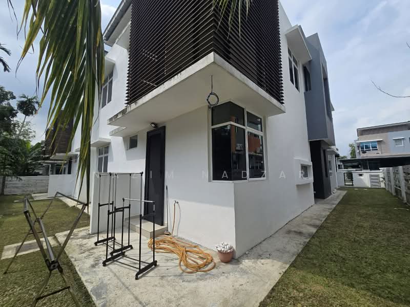 Semi-Detached House for Sale in Taman Sri Bayu (Sepang) - Nazim Nadzar - PropertyGuru.com.my