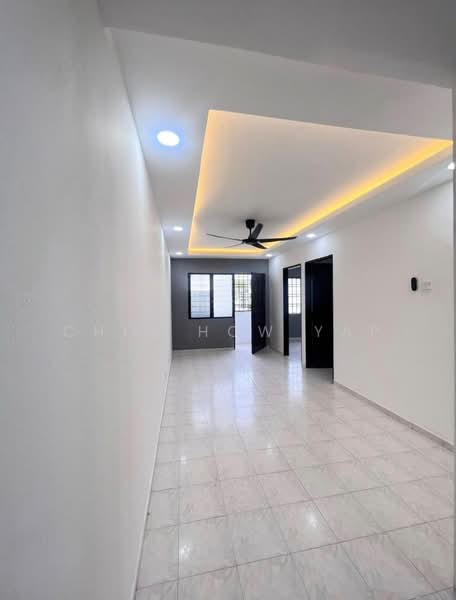 Apartment for Sale at Villa Krystal Apartment - Chin How Yap - Living Room - PropertyGuru.com.my