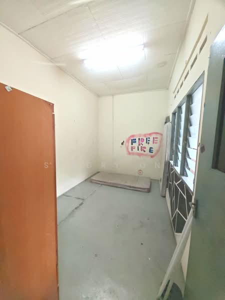 Kedai untuk Dijual di Kawasan Perindustrian Tampoi (Johor Bahru) - Sandry Ong - Interior - PropertyGuru.com.my