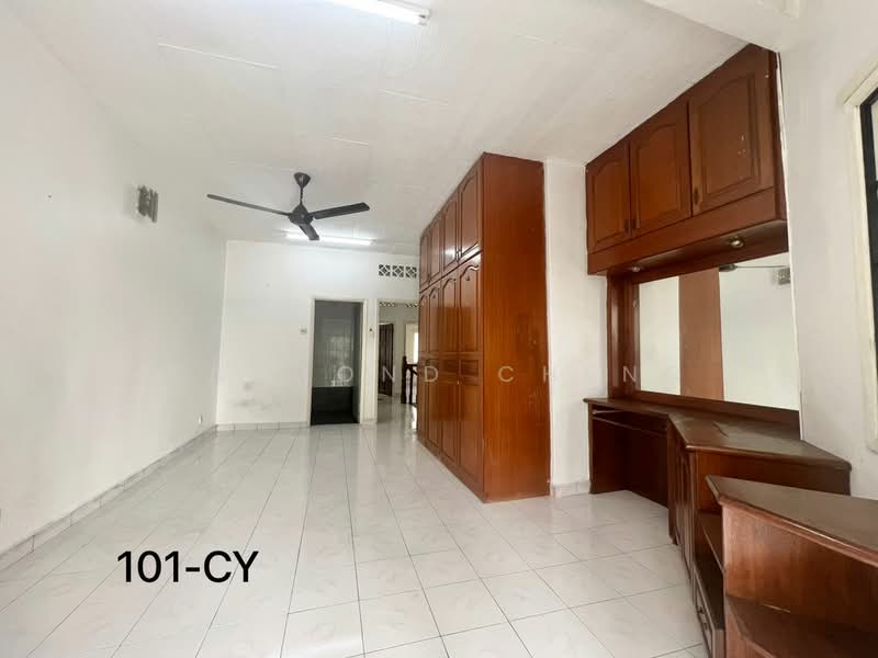 2-storey Terraced House for Rent in Taman Klang Jaya (Klang) - Raymond Cheng - Living Room - PropertyGuru.com.my