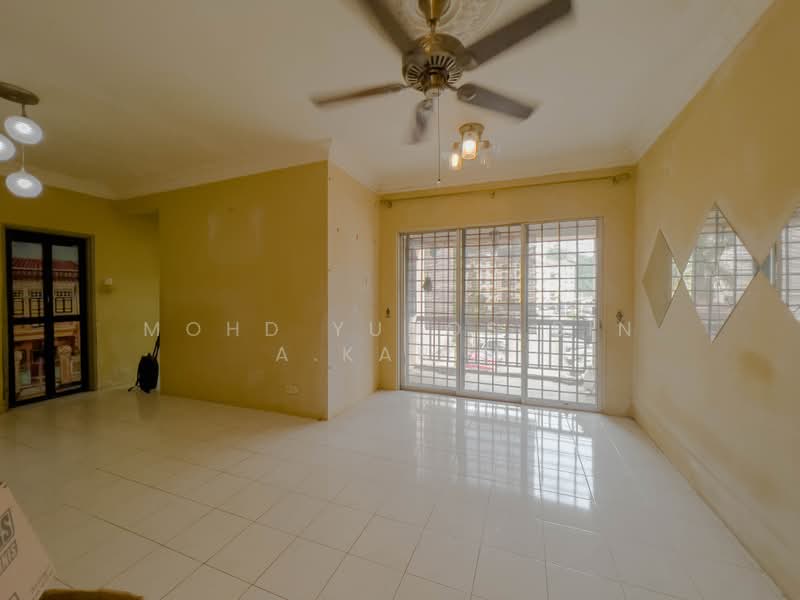 Kondominium untuk Dijual di Indah Condominium - Mohd Yunos Bin A.Karim - Living Room - PropertyGuru.com.my