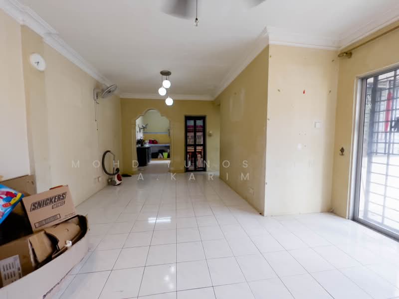 Kondominium untuk Dijual di Indah Condominium - Mohd Yunos Bin A.Karim - Living Room - PropertyGuru.com.my