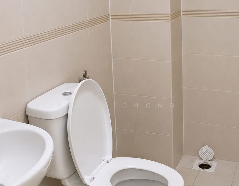 Pangsapuri untuk Disewa di D' Cahaya Apartment - Peggy Chong - Bathroom - PropertyGuru.com.my