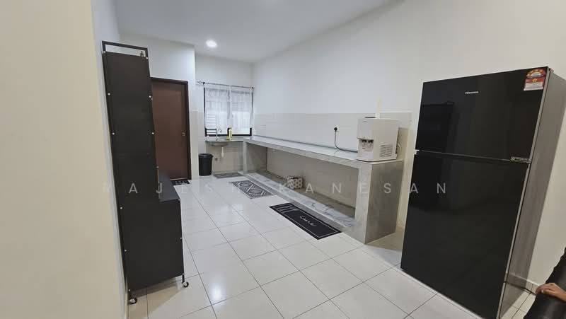 2-storey Terraced House for Rent in Rawang (Selangor) - Rajesh Kanesan - Kitchen - PropertyGuru.com.my