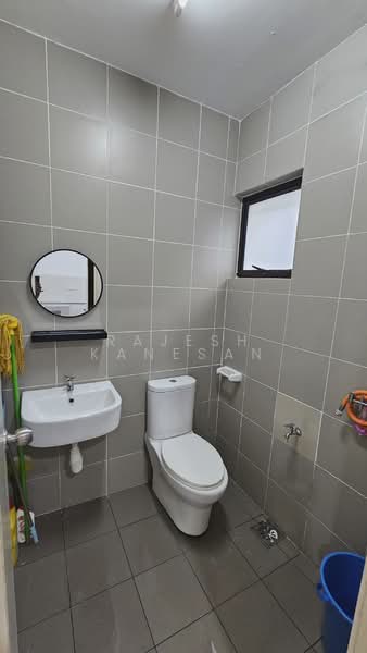 2-storey Terraced House for Rent in Rawang (Selangor) - Rajesh Kanesan - Bathroom - PropertyGuru.com.my