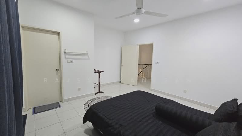 2-storey Terraced House for Rent in Rawang (Selangor) - Rajesh Kanesan - Bedroom - PropertyGuru.com.my