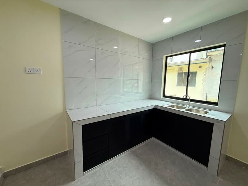 Rumah Teres 2 Tingkat untuk Dijual di Taman Pulai Indah (Johor Bahru) - Melinda Ee - Kitchen - PropertyGuru.com.my