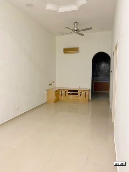 Rumah Teres 1 Tingkat untuk Disewa di Taman Mayang (Petaling Jaya) - Raymond Cheng - Living Room - PropertyGuru.com.my