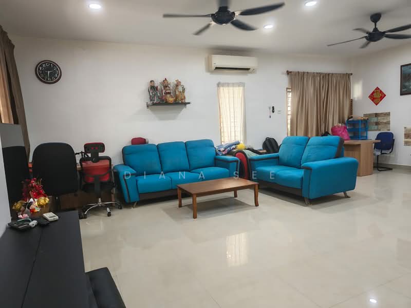 Semi-Detached House for Sale in Taman Aman Perdana (Kapar) - Diana See - Living Room - PropertyGuru.com.my