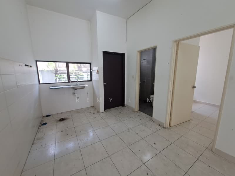 2-storey Terraced House for Rent in Rawang (Selangor) - Remy Lim - Kitchen - PropertyGuru.com.my