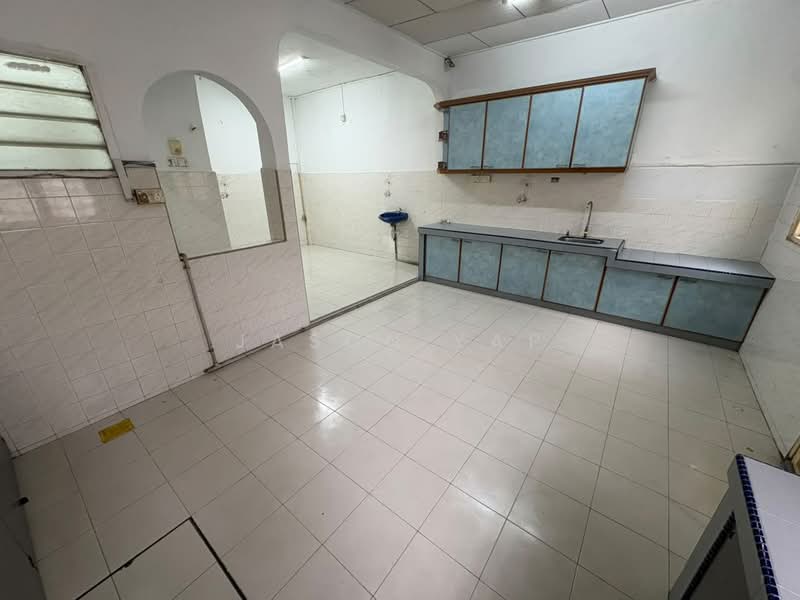 2-storey Terraced House for Sale in Taman Sungai Besi Indah (Seri Kembangan) - Jason Yap - Kitchen - PropertyGuru.com.my