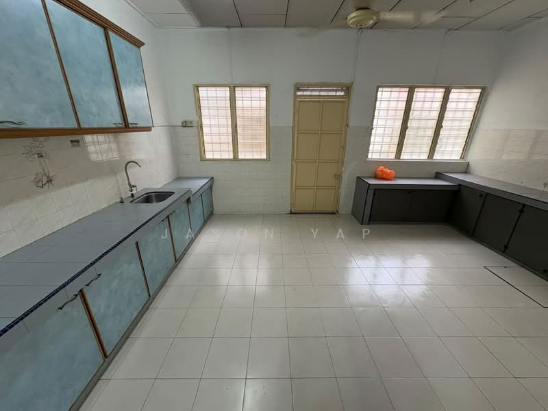 2-storey Terraced House for Sale in Taman Sungai Besi Indah (Seri Kembangan) - Jason Yap - Kitchen - PropertyGuru.com.my