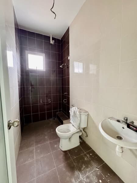 3-storey Terraced House for Sale in Butterworth (Penang) - LS Chua - Bathroom - PropertyGuru.com.my