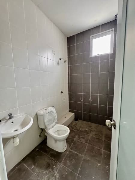 3-storey Terraced House for Sale in Butterworth (Penang) - LS Chua - Bathroom - PropertyGuru.com.my