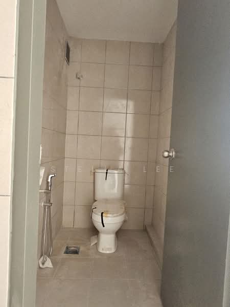 Semi-D Factory for Rent in Taman Industri Balakong Jaya (Balakong) - Stella Lee - Bathroom - PropertyGuru.com.my