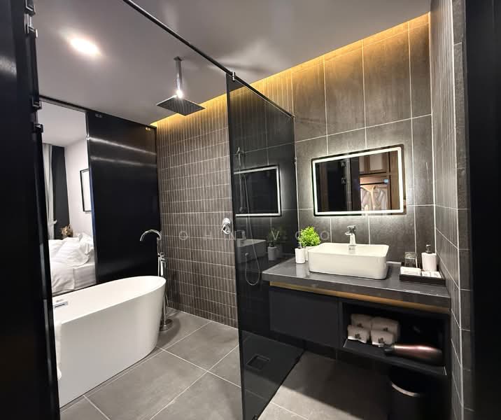Hotel / Resort untuk Dijual di Tanjung Aru (Kota Kinabalu) - John Voo - Bathroom - PropertyGuru.com.my
