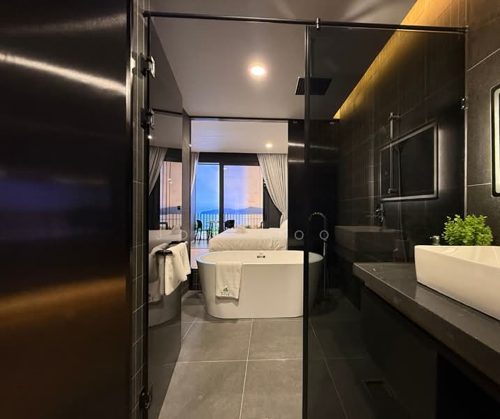 Hotel / Resort untuk Dijual di Tanjung Aru (Kota Kinabalu) - John Voo - Bathroom - PropertyGuru.com.my