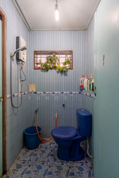 Rumah Teres 2 Tingkat untuk Dijual di Batu Caves (Selangor) - Mohd Yunos Bin A.Karim - Bathroom - PropertyGuru.com.my