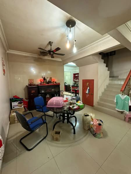 Rumah Teres 3 Tingkat untuk Dijual di Laman Rimbunan (Kepong) - Sam Yap - Living Room - PropertyGuru.com.my