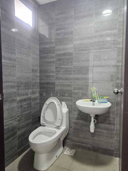 Servis Apartment untuk Dijual di Symphony Tower (Menara Simfoni) - Stella Lee - Bathroom - PropertyGuru.com.my