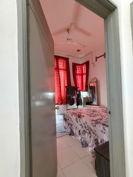 Semi-Detached House for Sale in Bandar Saujana Putra (Tanjong Duabelas) - Kent Fatt - Bedroom - PropertyGuru.com.my