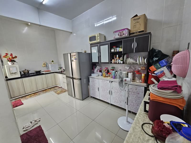 Semi-Detached House for Sale in Bandar Saujana Putra (Tanjong Duabelas) - Kent Fatt - Kitchen - PropertyGuru.com.my