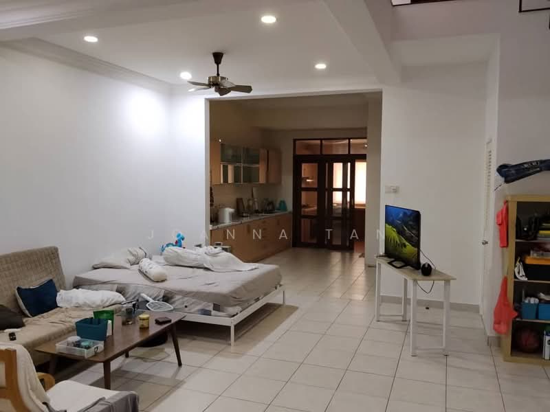 Rumah Teres 2 Tingkat untuk Dijual di Kota Kemuning (Shah Alam) - Joanna Tan - Living Room - PropertyGuru.com.my