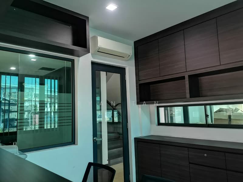 Commercial Semi-D for Sale in Klang (Selangor) - Ryan Tan - Interior - PropertyGuru.com.my