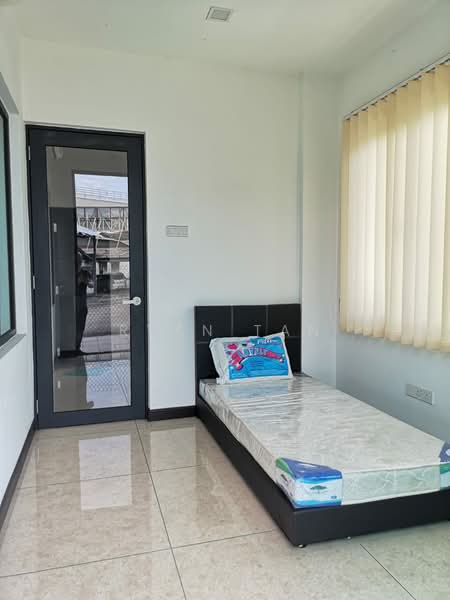 Commercial Semi-D for Sale in Klang (Selangor) - Ryan Tan - Bedroom - PropertyGuru.com.my