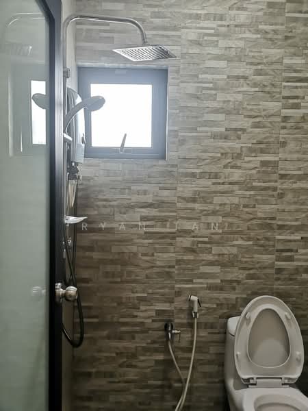 Commercial Semi-D for Sale in Klang (Selangor) - Ryan Tan - Bathroom - PropertyGuru.com.my