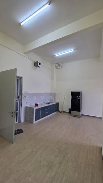 Service Residence for Sale at The Garden Residences - Jason Sim - Kitchen - PropertyGuru.com.my