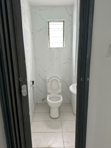 Shop / Office for Sale in Taman Indrahana (Taman Desa) - Christopher Lim - Bathroom - PropertyGuru.com.my