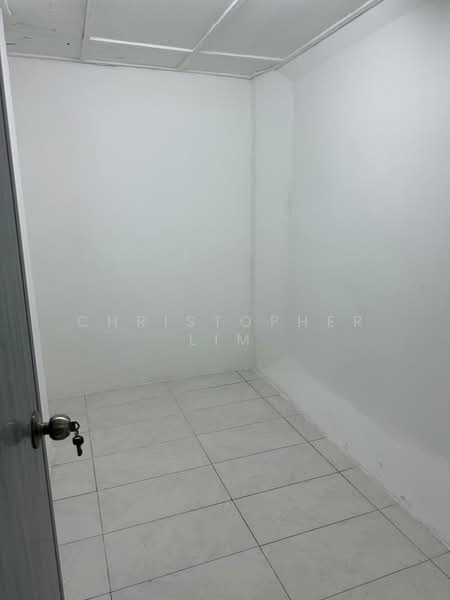 Shop / Office for Sale in Taman Indrahana (Taman Desa) - Christopher Lim - Interior - PropertyGuru.com.my