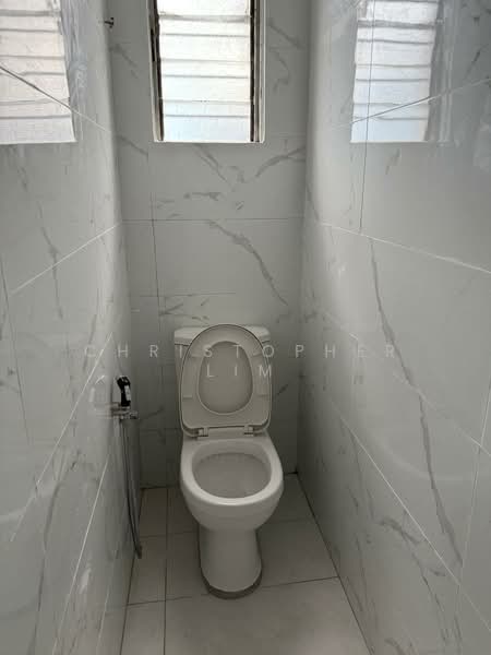 Shop / Office for Sale in Taman Indrahana (Taman Desa) - Christopher Lim - Bathroom - PropertyGuru.com.my