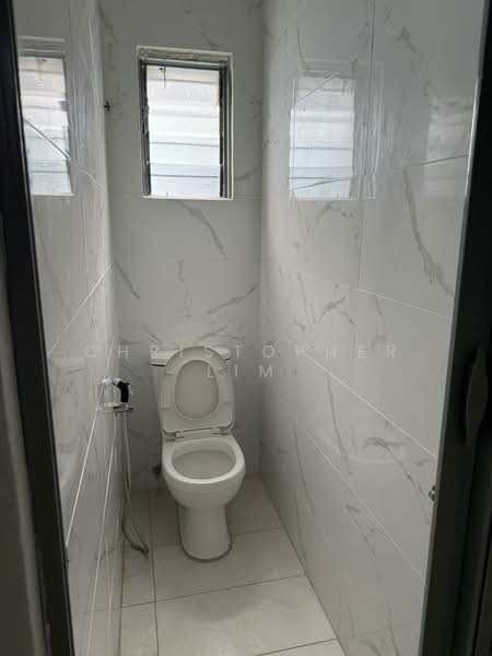 Shop / Office for Sale in Taman Indrahana (Taman Desa) - Christopher Lim - Bathroom - PropertyGuru.com.my