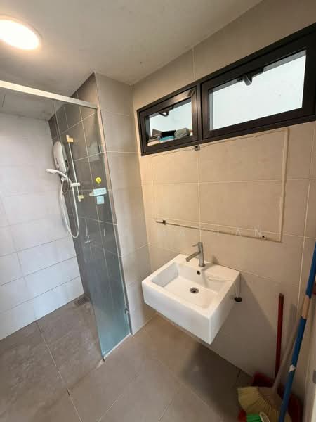 Servis Apartment untuk Disewa di Solstice @ Pan'gaea - Halim Mazlan - Bathroom - PropertyGuru.com.my