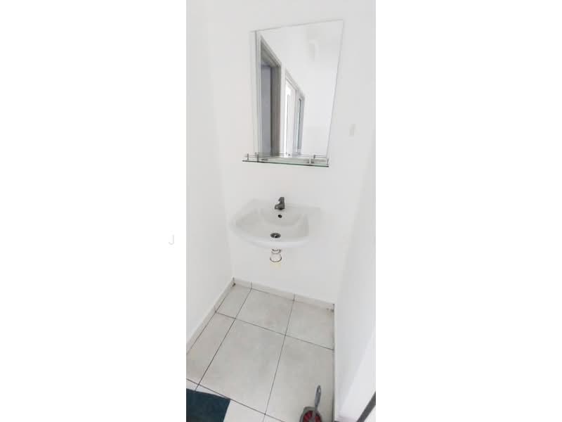 Condominium for Rent at The Golden Triangle Condominium - Jerry Tan - Bathroom - PropertyGuru.com.my