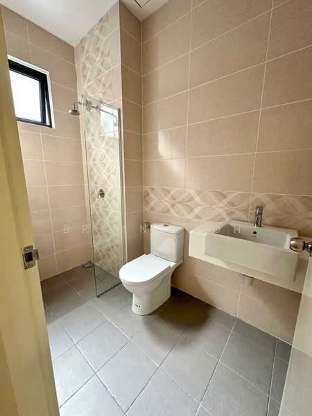 Kondominium untuk Disewa di Brezza Hill - Bryan Yeoh - Bathroom - PropertyGuru.com.my