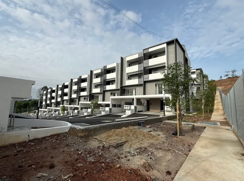 Townhouse for Sale in Balakong (Selangor) - CK KIM - Exterior - PropertyGuru.com.my