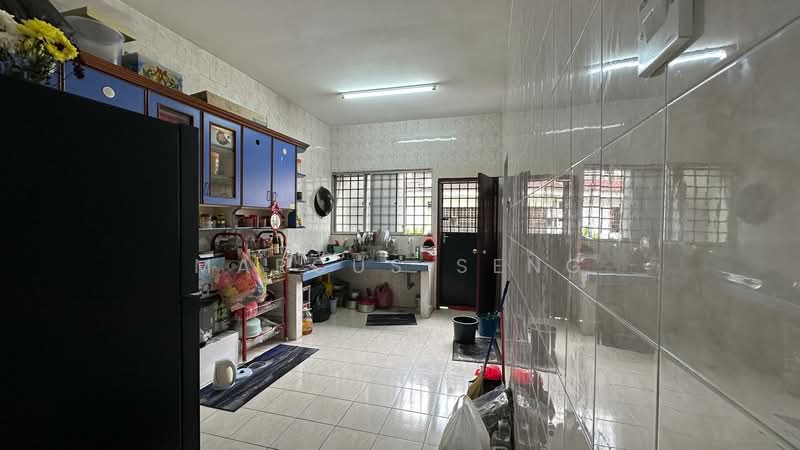 2-storey Terraced House for Sale in Falim (Menglembu) - Marcus Seng - Kitchen - PropertyGuru.com.my
