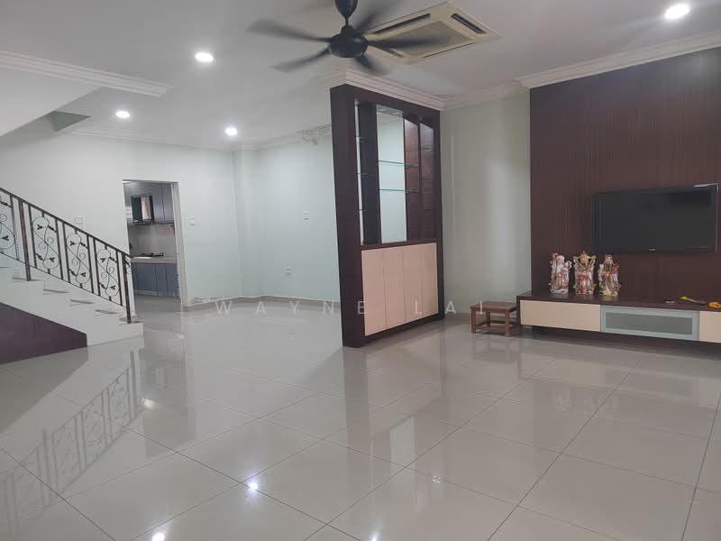 2-storey Terraced House for Sale in Taman Sri Putra Mas (Sungai Buloh) - Wayne Lai - Living Room - PropertyGuru.com.my